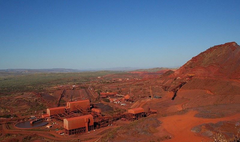 Batı Avustralya'daki demir cevheri projesi için sözleşmeler devam ediyor