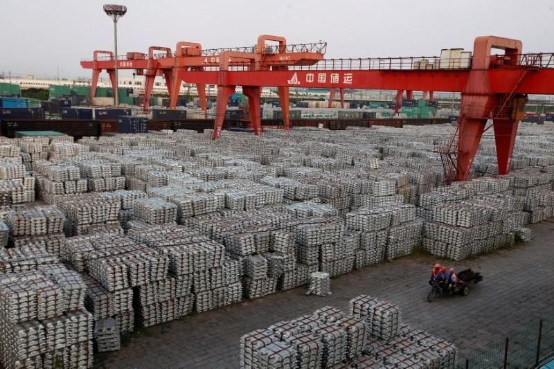 Çin, çelik ihracatını artırıp ithalatı azaltma çalışmalarına devam ediyor